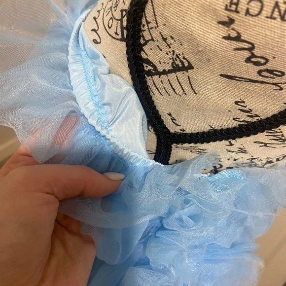 light blue lined tulle princess dress with off the shoulder sleeves - Picture 4 of 5